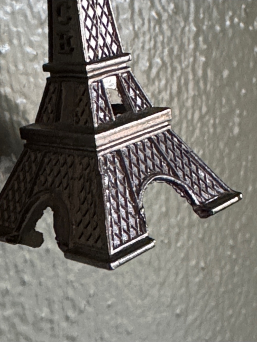 New Eiffel Tower-Paris Key Chain-Metal-Silver Toned - Picture 4 of 13